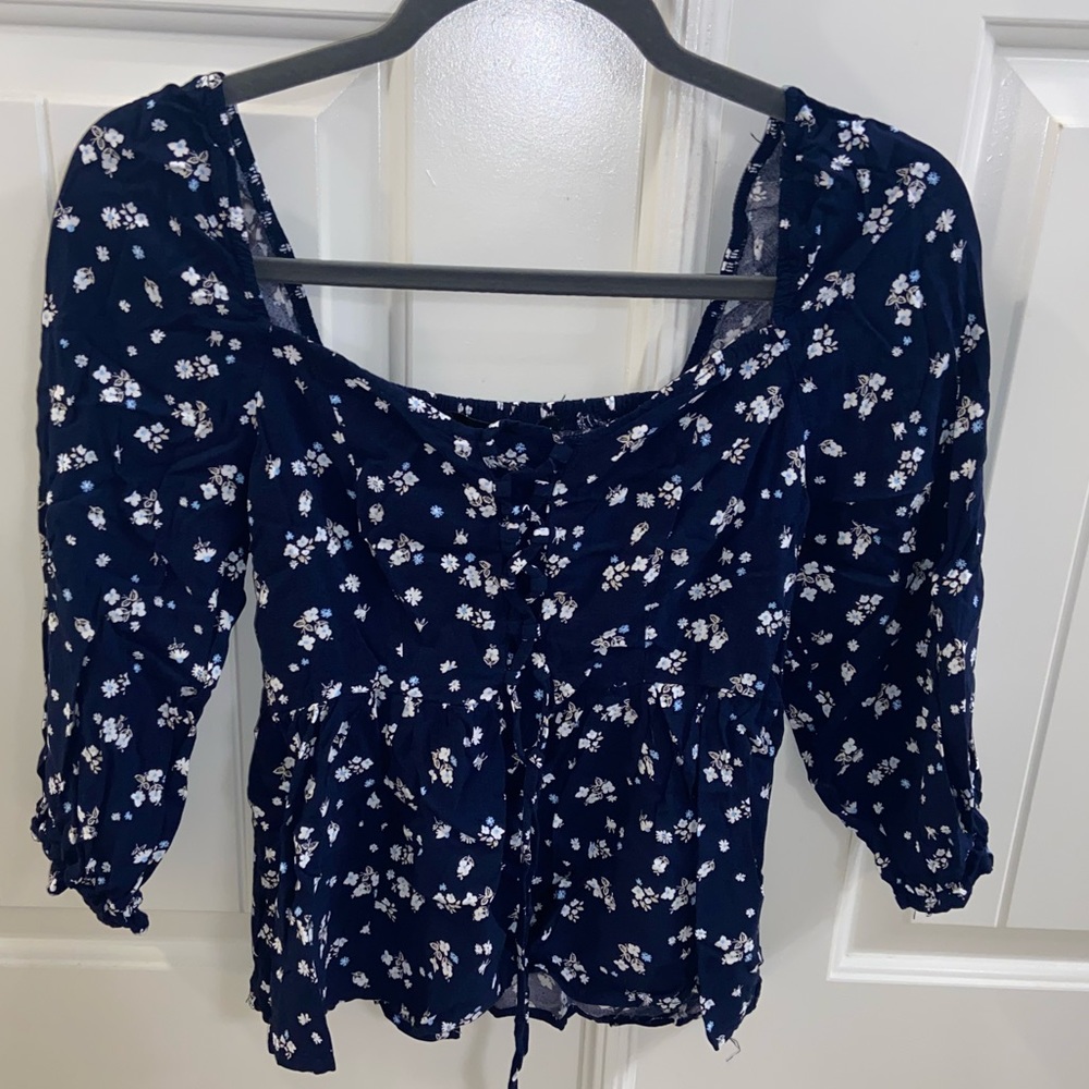 Almost famous mid sleeve top